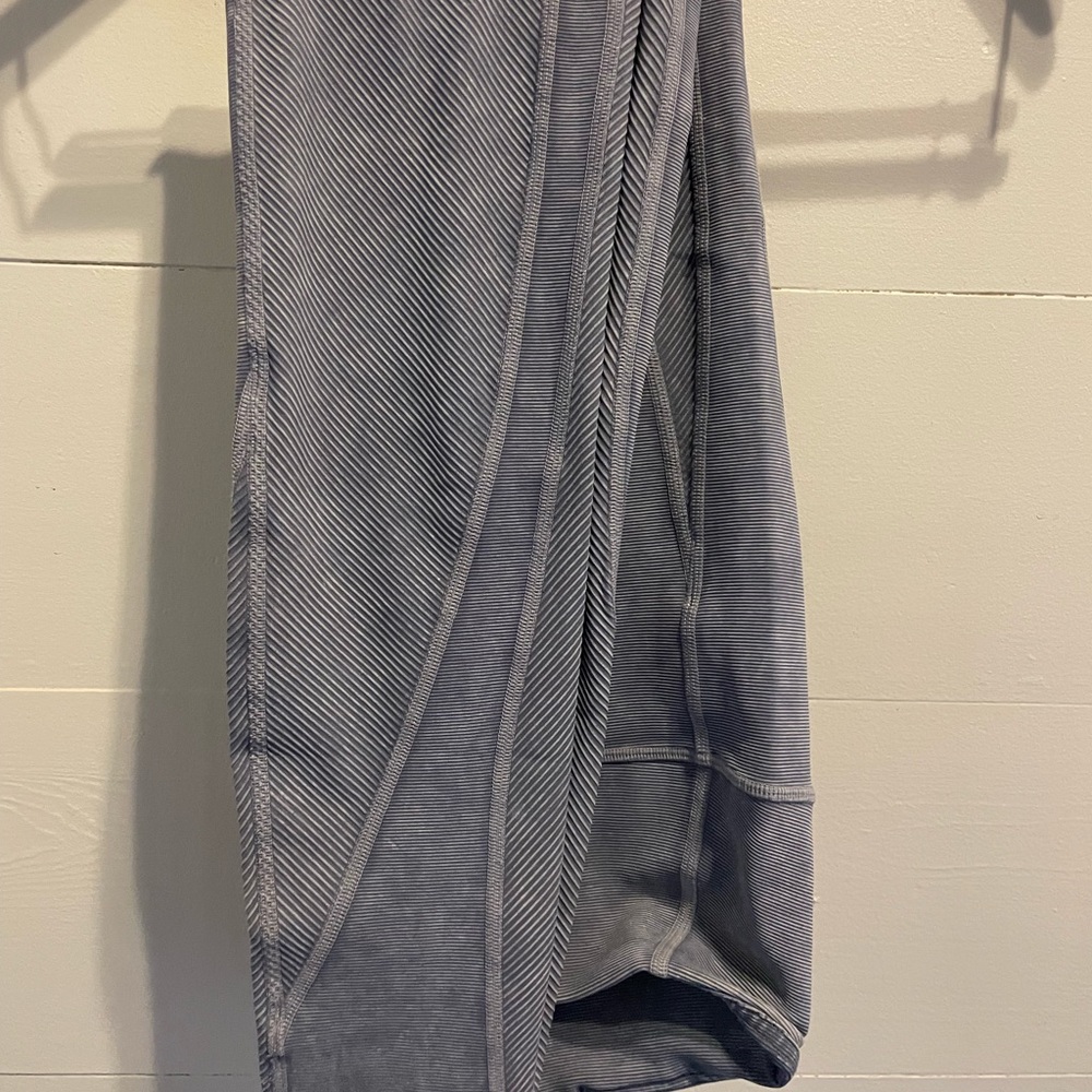 lululemon pant size 4